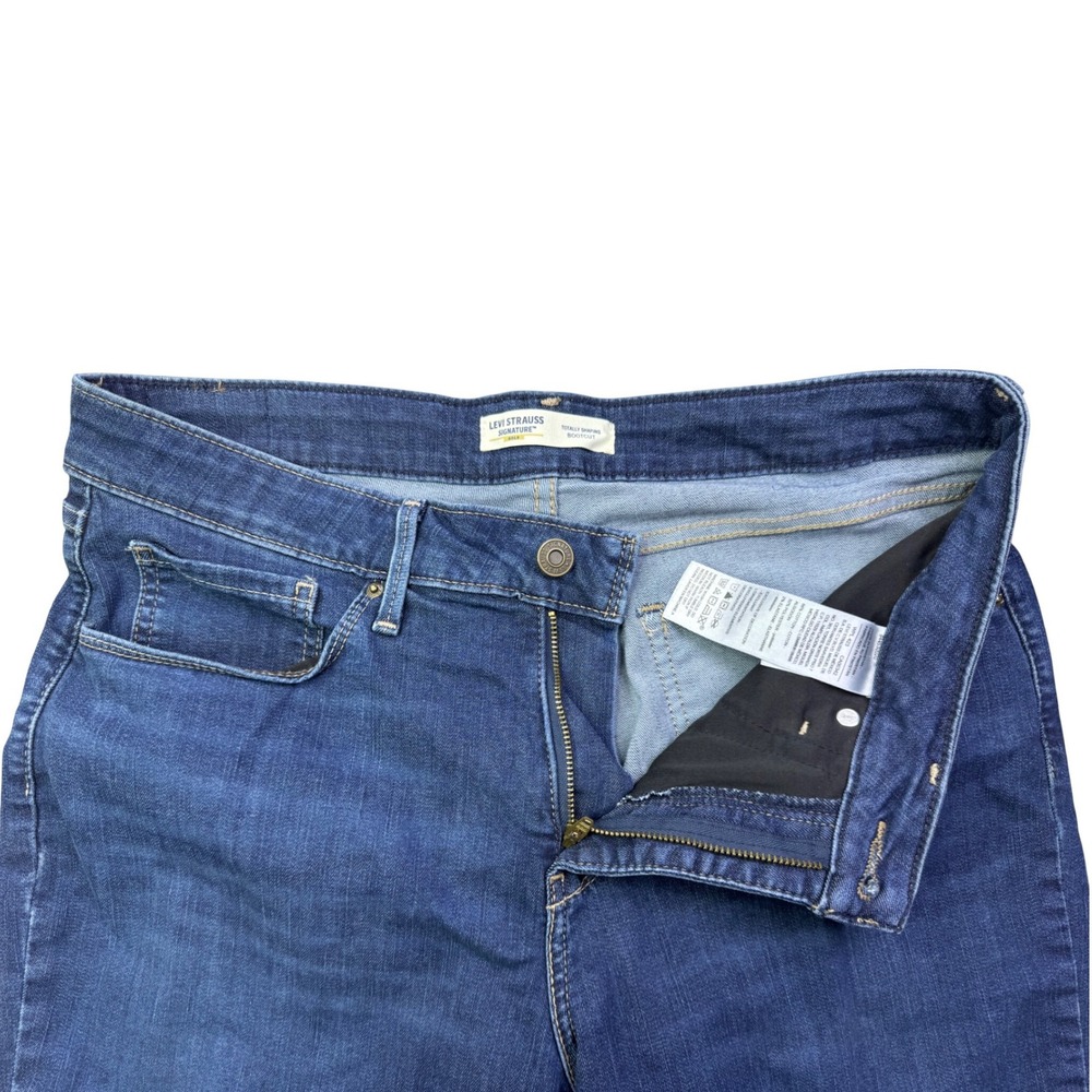 Levi Strauss Signature Gold Totally Shaping Bootcut Jeans Medium Wash Womens 12 - Picture 4 of 13
